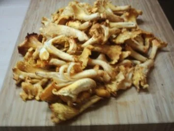 Rezept: Soßen:Pfifferlingsoße Bild Nr. 2 Soßen:Pfifferlingsoße - Rezept - Bild Nr. 2