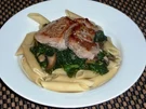 Schweinemedaillons auf Champignon-Spinat - Rezept