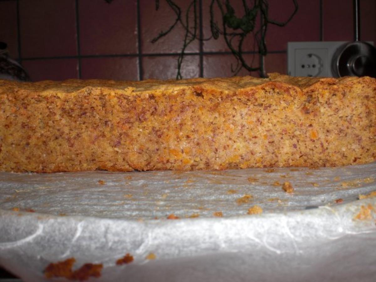 Supersaftiger Möhrenkuchen - schmeckt echt 1000x besser als er aussieht - Rezept - Bild Nr. 16