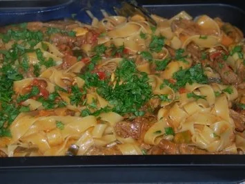 Papardelle in tomatisiertem Pilz-Safranrahm und Rinderstreifen - Rezept - Bild Nr. 6