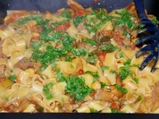 Papardelle in tomatisiertem Pilz-Safranrahm und Rinderstreifen - Rezept