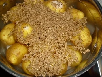 Rezept: Kartoffel-Spitzkohl-Salat Bild Nr. 2 Kartoffel-Spitzkohl-Salat - Rezept - Bild Nr. 2