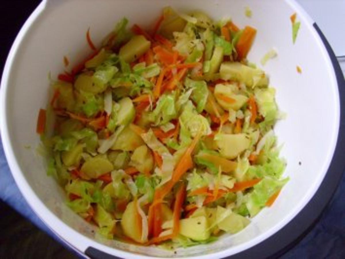 Kartoffel-Spitzkohl-Salat - Rezept - Bild Nr. 7