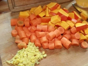 Suppe: Kürbissuppe - exotisch, asiatisch inspiriert - Rezept - Bild Nr. 3