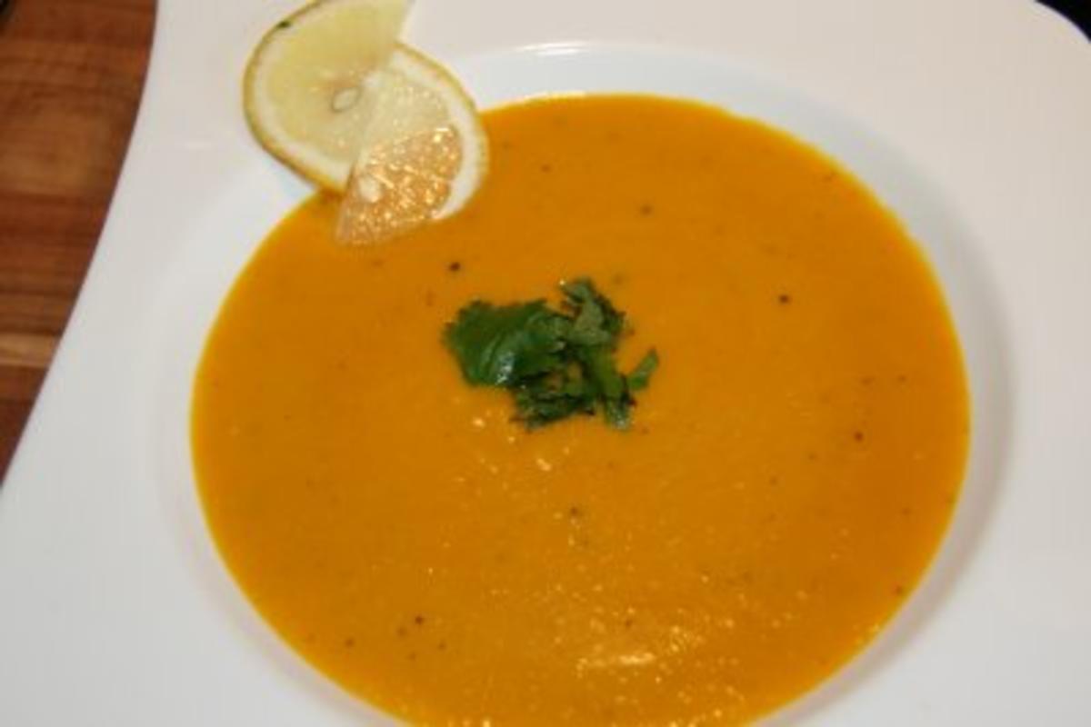 Suppe: Kürbissuppe - exotisch, asiatisch inspiriert - Rezept