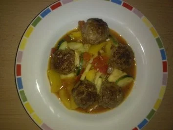 Provenzialischer Eintopf mit Hackbällchen - Rezept