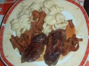 Hirschfilets mit frischen Pfifferlingen, Teigwaren und Salat - Rezept