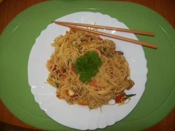 Rezept: Nudelpfanne mit Hähnchen Nudelpfanne mit Hähnchen - Rezept