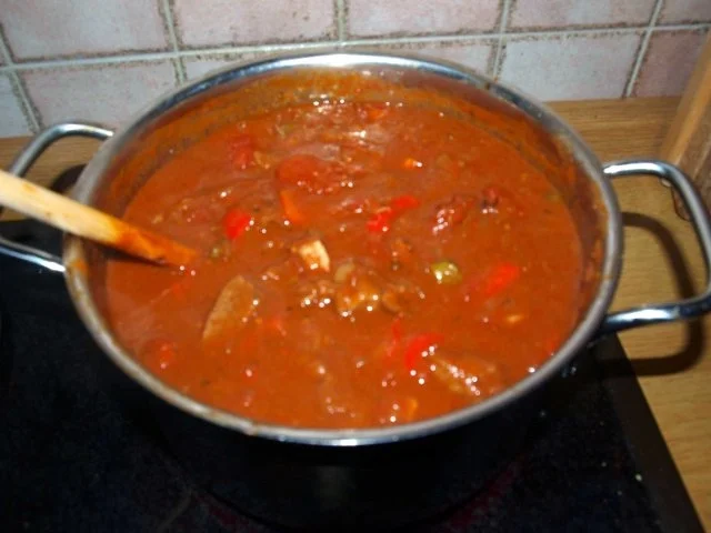 Rezept: Paprika-Gulyás nach ungarischer Art Bild Nr. 3 Paprika-Gulyás nach ungarischer Art - Rezept - Bild Nr. 3