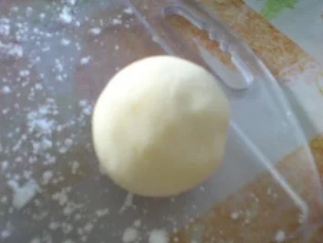 Halbseidene Klöße - zu Zwiebelhaxe mit Rotkraut - Rezept - Bild Nr. 15