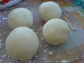 Halbseidene Klöße - zu Zwiebelhaxe mit Rotkraut - Rezept - Bild Nr. 18