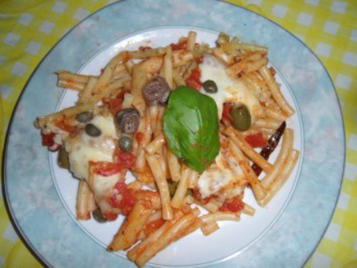 Maccheroni al Gusto in Tomaten-Sauce - Rezept By Miez