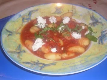 Kartoffelgnocci mit Tomaten und Ricotta - Rezept