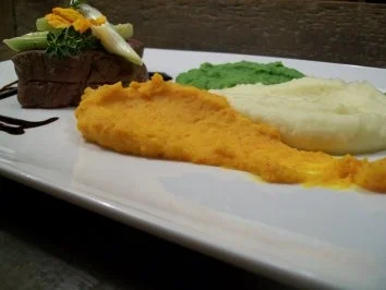 Filet Mignon an Thymian-Rotweinbalsam zu dreierlei Püree - Rezept - Bild Nr. 2