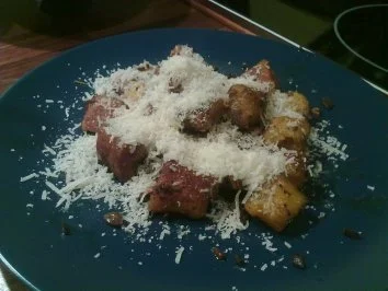 Rezept: Kürbisgnocchi mit Parmesan Bild Nr. 3 Kürbisgnocchi mit Parmesan - Rezept - Bild Nr. 3