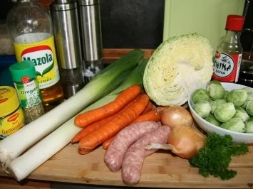 Rezept: Suppe:Gemüsesuppe mit Klößen Bild Nr. 2 Suppe:Gemüsesuppe mit Klößen - Rezept - Bild Nr. 2