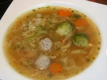 Rezept: Suppe:Gemüsesuppe mit Klößen Suppe:Gemüsesuppe mit Klößen - Rezept