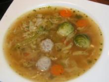 Suppe:Gemüsesuppe mit Klößen - Rezept