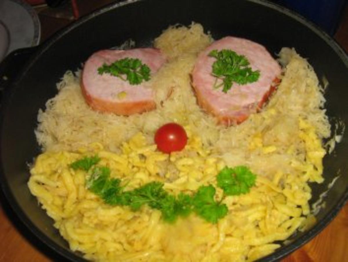 Kassler mit Spätzle und Sauerkraut - Rezept - Bild Nr. 4