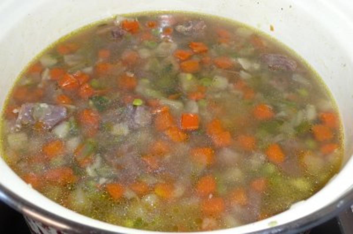 Suppe: Rindfleischsuppe mit Gemüse - Rezept - Bild Nr. 2
