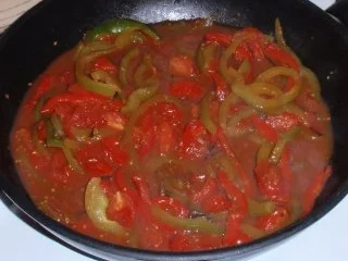 Gefüllte Spinatnudeln mit Schweinefilet auf Tomaten-Paprikasoße - Rezept - Bild Nr. 6