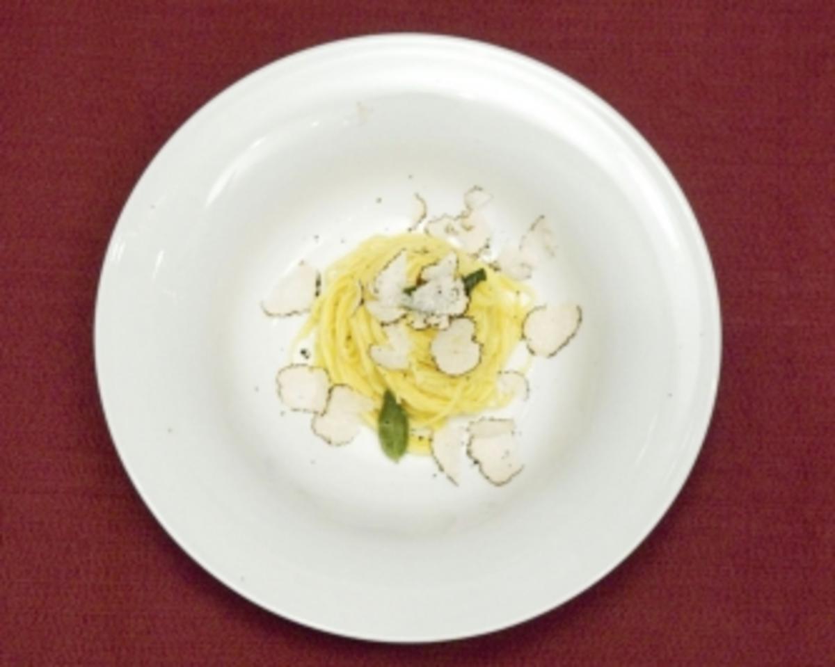 Spaghettini "Tartufo"“ in Salbeibutter und Parmesan (Tatjana Gsell) - Rezept