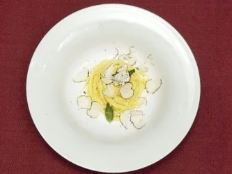 Rezept: Spaghettini "Tartufo"“ in Salbeibutter und Parmesan (Tatjana Gsell) Spaghettini "Tartufo"“ in Salbeibutter und Parmesan (Tatjana Gsell) - Rezept