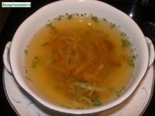 Suppe:    RINDFLEISCHBRÜHE..... frisch gekocht - Rezept