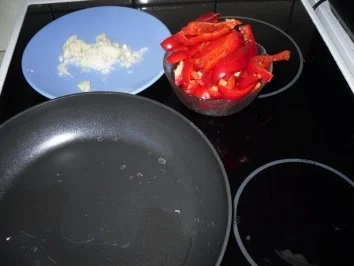 Rezept: Hack Strudel mit Käse Bild Nr. 2 Hack Strudel mit Käse - Rezept - Bild Nr. 2