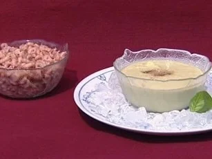 Geeistes Avocado-Gurkensüppchen mit Büsumer Krabben (Anna Heesch) - Rezept