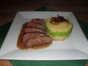 Rinderhüftsteak in Pfeffersauce und zweierlei Püree - Rezept