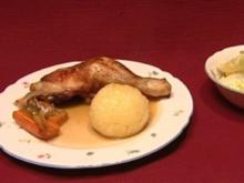 Bayrische Kartoffelklöße mit brauner Soße, Gemüse und Huhn (Marusha) - Rezept