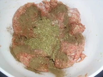 Rezept: Majoran-Frikadellen mit Apfelkompott Bild Nr. 6 Majoran-Frikadellen mit Apfelkompott - Rezept - Bild Nr. 6