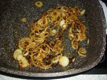 Rezept: Majoran-Frikadellen mit Apfelkompott Bild Nr. 11 Majoran-Frikadellen mit Apfelkompott - Rezept - Bild Nr. 11