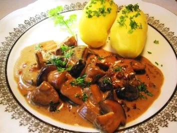 Rezept: Maronen in einer feinen Rahmsoße Maronen in einer feinen Rahmsoße - Rezept