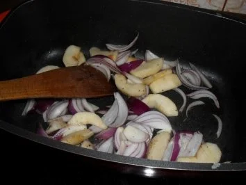 Rezept: Kasslernacken mit Zwiebel-Apfelsößle Bild Nr. 4 Kasslernacken mit Zwiebel-Apfelsößle - Rezept - Bild Nr. 4