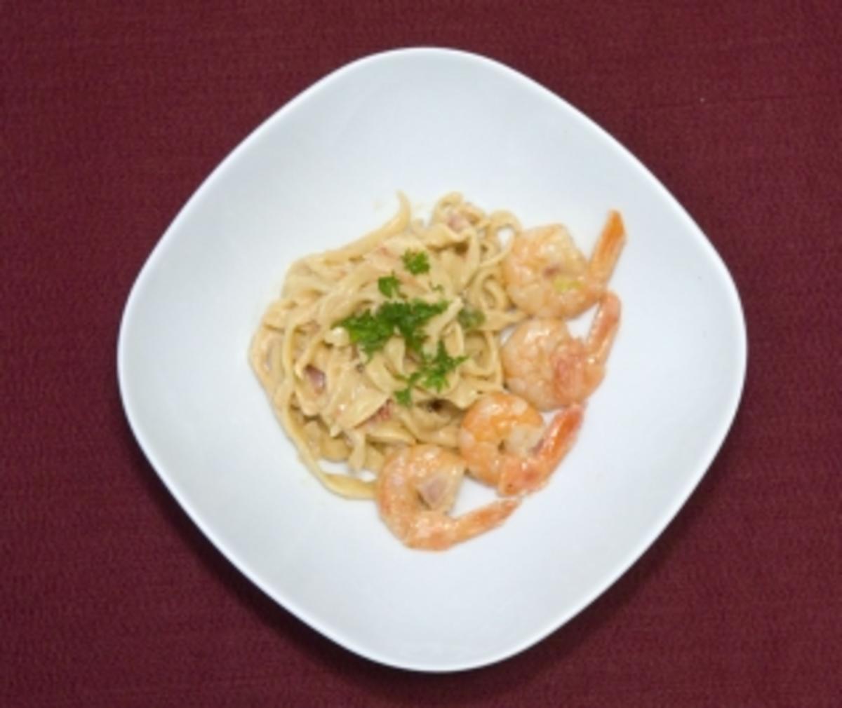 Beschwipste Garnelen, schwimmende Schwammerl an Pasta (Fiona Erdmann) -
Rezept Von Einsendungen Das perfekte Promi Dinner