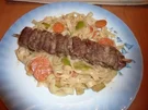 Fleischspieß mit Gemüsenudeln - Rezept
