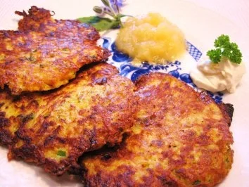 Rezept: Eifeler Kartoffelpuffer - "Rievkooche" Bild Nr. 4 Eifeler Kartoffelpuffer - "Rievkooche" - Rezept - Bild Nr. 4