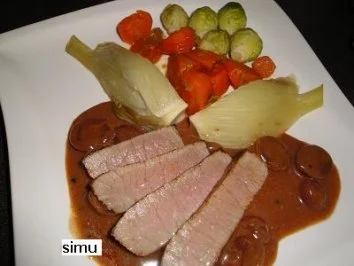 Rezept: Rindersteak mit Cognac-Trauben-Pfeffer-Sauce Rindersteak mit Cognac-Trauben-Pfeffer-Sauce - Rezept