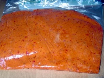 Hähnchenbrust unter Ajvar-Kruste mit Chilisauce und Reis - Rezept - Bild Nr. 3