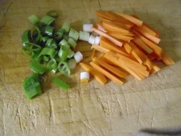 Gemüse-.Pfannkuchen mit Feta-Cremesoße - Rezept - Bild Nr. 2