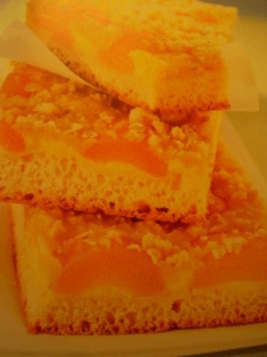 Aprikosen-Streuselkuchen - Rezept