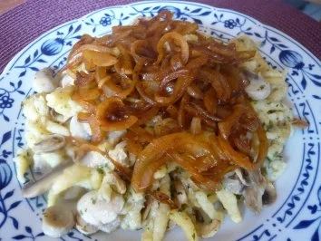 Käs-Spätzle mit Champignons - Rezept