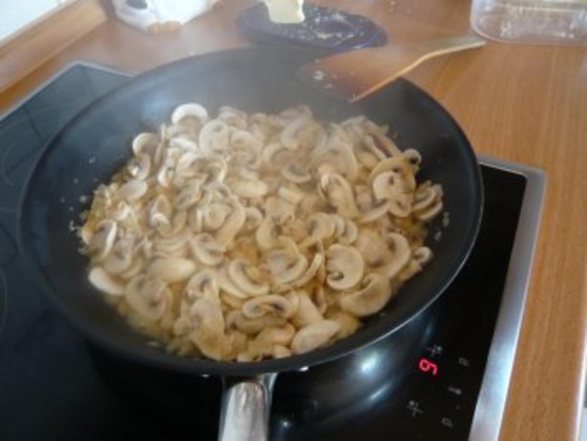 Käs-Spätzle mit Champignons - Rezept - Bild Nr. 2