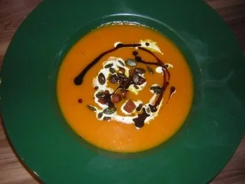 Rezept: Kürbissuppe Bild Nr. 2 Kürbissuppe - Rezept - Bild Nr. 2