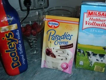 Rezept: Dessert Stracciatella - Kirsch Bild Nr. 2 Dessert Stracciatella - Kirsch - Rezept - Bild Nr. 2