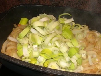 Rezept: Suppe: GULASCHSUPPE für die Party Bild Nr. 6 Suppe: GULASCHSUPPE für die Party - Rezept - Bild Nr. 6