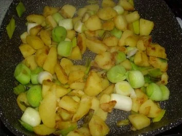 Rezept: Geflügel-Pfanne mit Kräuterrahm Bild Nr. 8 Geflügel-Pfanne mit Kräuterrahm - Rezept - Bild Nr. 8