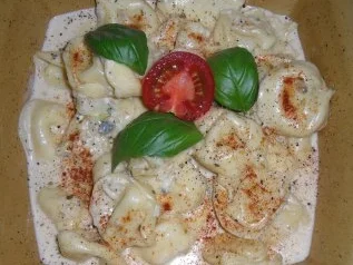 Rezept: Tortellini in Gorgonzola-Sahne-Sauce Bild Nr. 5 Tortellini in Gorgonzola-Sahne-Sauce - Rezept - Bild Nr. 5